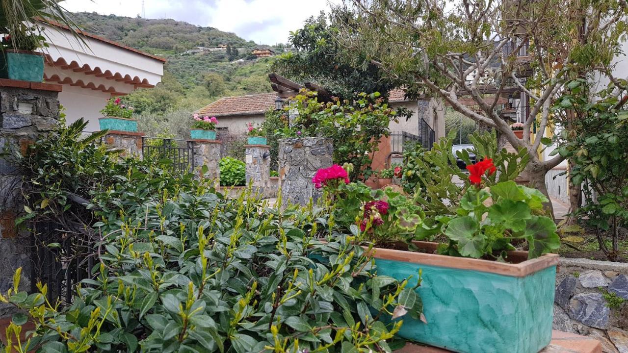 فندق جويوزا ماريافي  Borgo San Francesco المظهر الخارجي الصورة