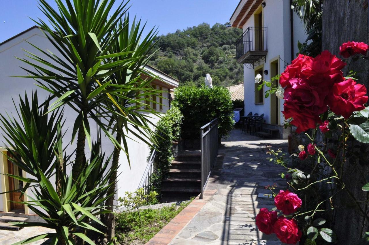 فندق جويوزا ماريافي  Borgo San Francesco المظهر الخارجي الصورة